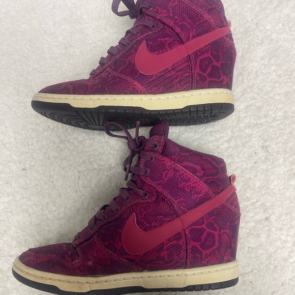 Nike Shoes - Nike Dunk Sky Hi High Print Python Hidden Wedge Heel Snake Fuchsia Womens Sz 7